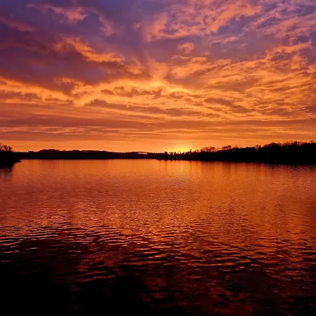 Sonnenhang Im Boho-stil Mit Balkon, 500m Zum See, 2 Schlafzimmer Lejlighed *