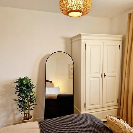 Sonnenhang Im Boho-stil Mit Balkon, 500m Zum See, 2 Schlafzimmer Lejlighed