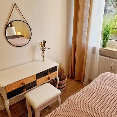 Sonnenhang Im Boho-stil Mit Balkon, 500m Zum See, 2 Schlafzimmer Lejlighed *