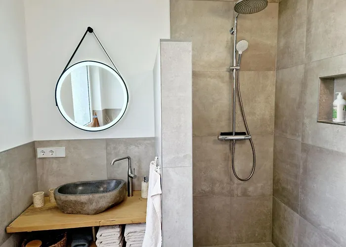 Sonnenhang Im Boho-stil Mit Balkon, 500m Zum See, 2 Schlafzimmer Appartement Möhnesee