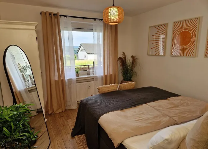 Sonnenhang Im Boho-stil Mit Balkon, 500m Zum See, 2 Schlafzimmer Apartment *