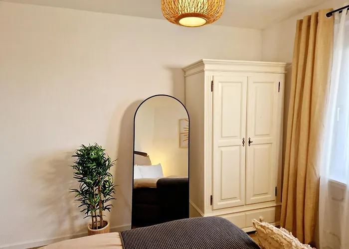 Sonnenhang Im Boho-stil Mit Balkon, 500m Zum See, 2 Schlafzimmer Appartement